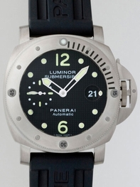 Panerai Luminor Submersible PAM00025 Black Dial Watch